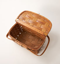 Load image into Gallery viewer, Vintage Signed Landisburg, PA Oak Splint Basket
