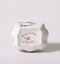 Load image into Gallery viewer, Samson &amp; Cie Porcelain Box
