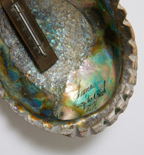 Load image into Gallery viewer, Antique Hampton Beach,VT Souvenir Shell Thermometer
